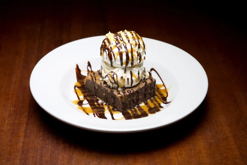 Brownie ice cream sundae