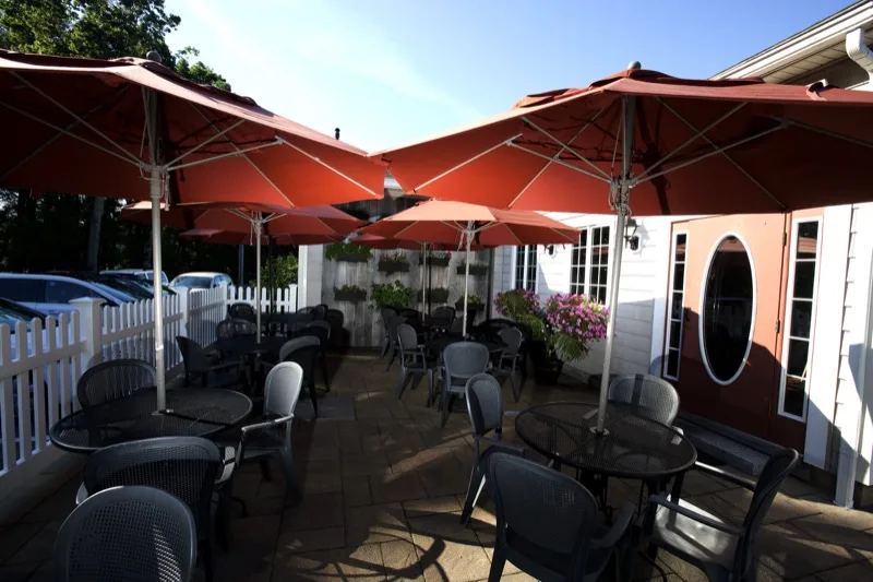 Disch's Route 53 Tavern outdoor patio